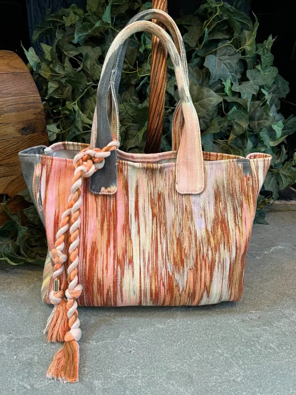 Vince Camuto Amia Tote Purse Marble Oasis Toscano Canvas Orange/Peach Casual